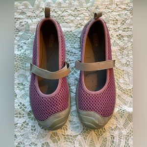 Keen Mary Jane Shoes, Size 9.5, Pre-owned